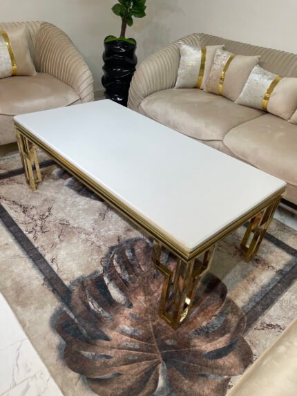 Table basse rectangulaire en inox doré avec plateau blanc